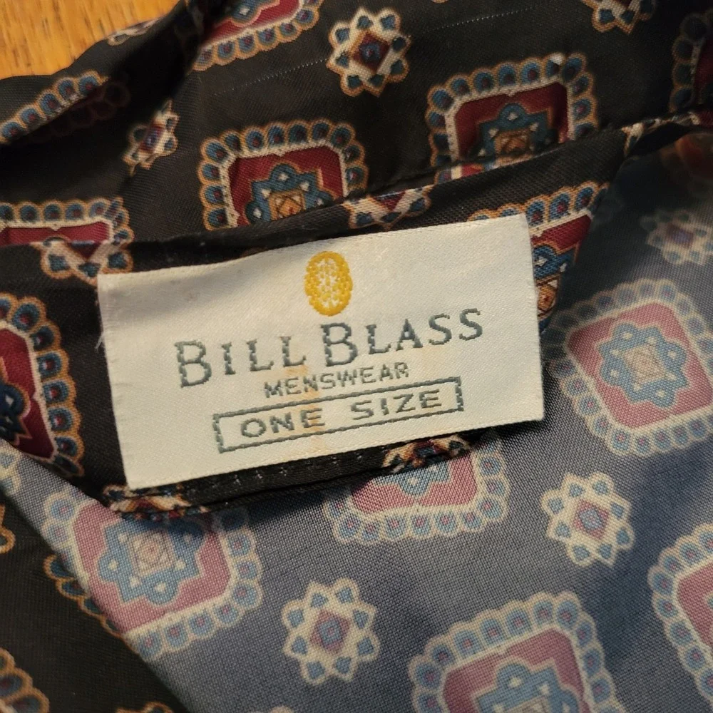 Bill Blass OS Robe Navy Blue Medallion Print Vintage USA Menswear Smoking Jacket